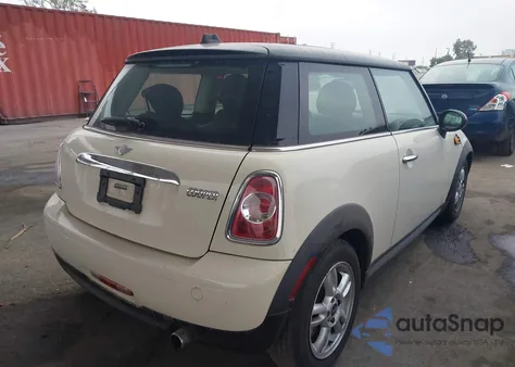 2013 Mini Hardtop Cooper z USA, uszkodzony, nr VIN WMWSU3C58DT690619